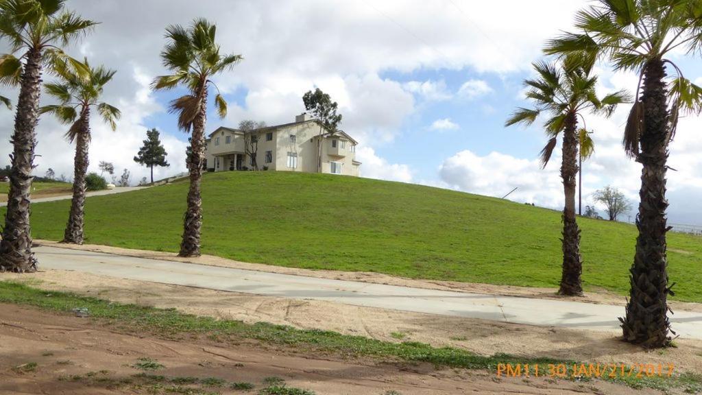 Mansion On The Hill Let 4 Rooms, 5Th Cost Extra Sage エクステリア 写真